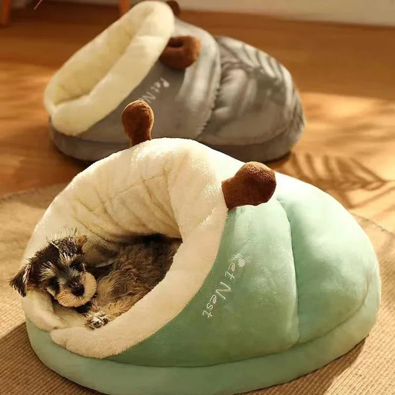 Warm Small Dog Kennel Bed – Cute Slipper-Shaped Foldable Pet House for Cats & Dogs 🐾🛏️